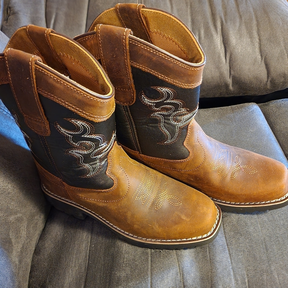 Lincoln Outfitters Boy's boots